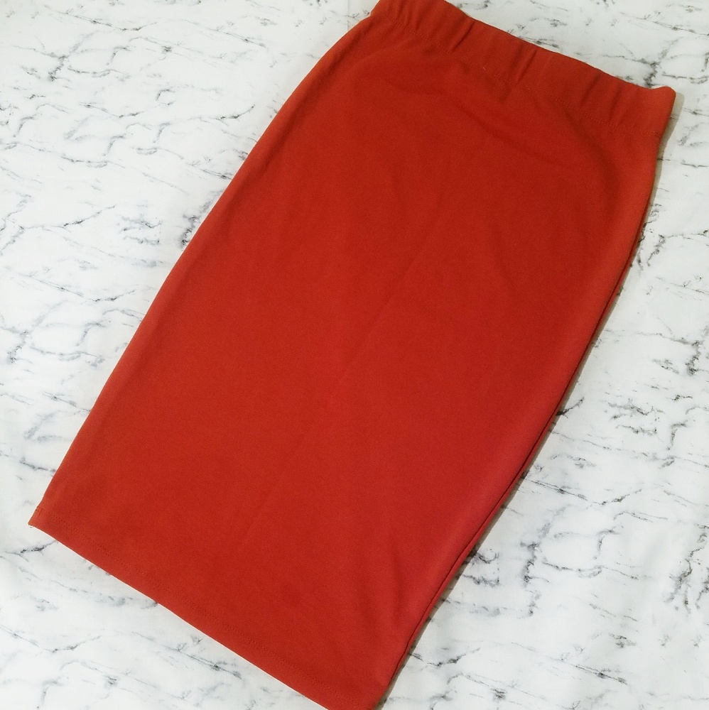 Sale! 🔥❤Scuba Midi Skirt